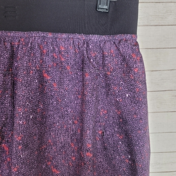 LULULEMON CORE SHORTS IN COSMIC PURPLE, SZ SMALL - Picture 7 of 16